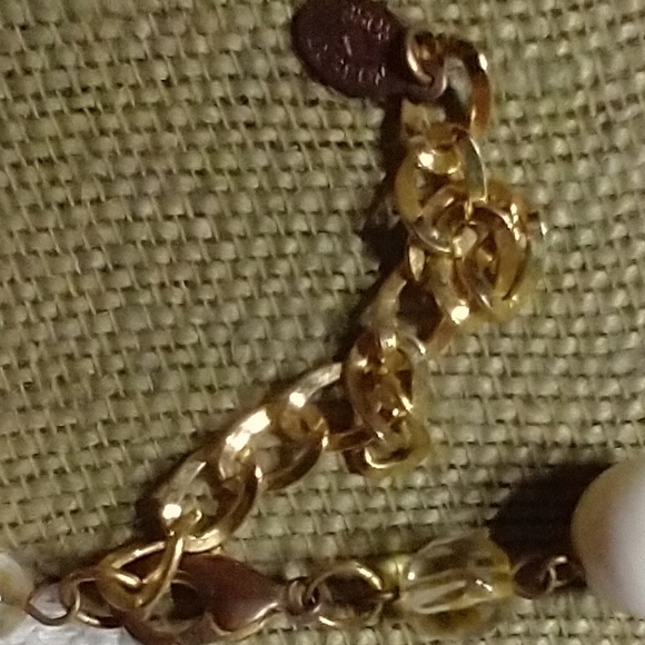 Goldtone green blue floral flower Robert rose necklace - Picture 3 of 6